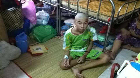 Xin hãy cứu bé ung thư mồ côi cha mẹ