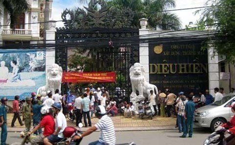 Bi hài kiểu đòi nợ của nông dân