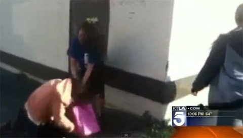 Bị bắt vì hành hạ nữ sinh 12 tuổi