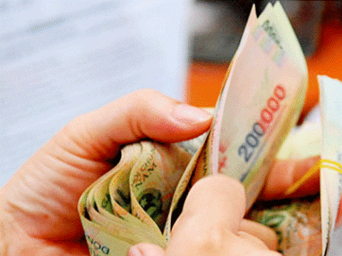 Sắm tết tiết kiệm, chị em về quê mua chung