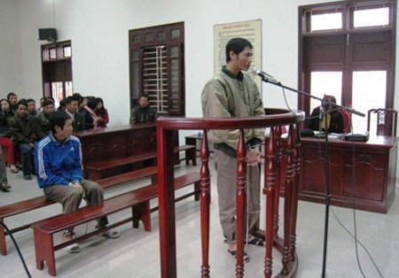 Kẻ giết cả mợ và em họ lĩnh án tử