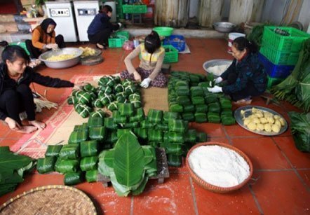 Những người chi phối 30% bánh chưng Hà Nội