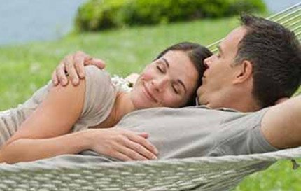 'Chuyện ấy' ngoài tuổi 40 thế nào cho tốt?