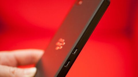 Lý do nên và không nên mua BlackBerry Z10