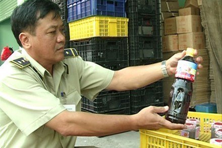 Sản xuất nước mắm pha chế với hóa chất Trung Quốc