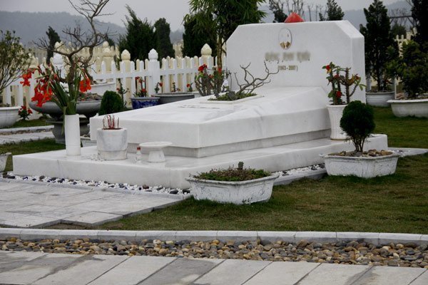 Ngôi mộ rộng 200m2, giá 5 tỷ đồng ở Hòa Bình