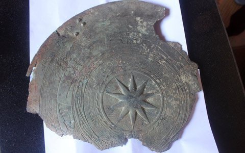 Phát hiện mặt trống đồng Đông Sơn 2000 tuổi