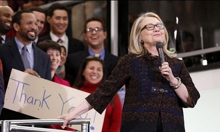 Hillary Clinton xúc động trong lễ chia tay