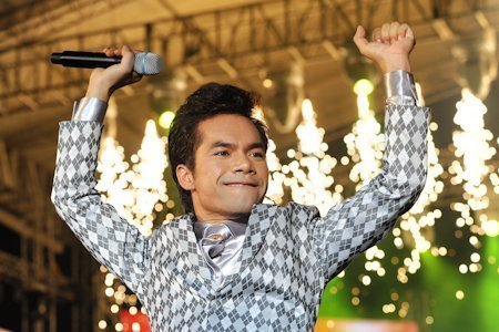 Ya Suy lên ngôi Thần tượng: “Cú tát” vào làng showbiz