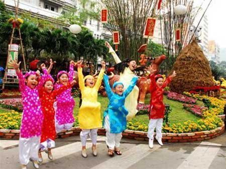 Tết nghỉ dài nên ra nhiều bài tập?