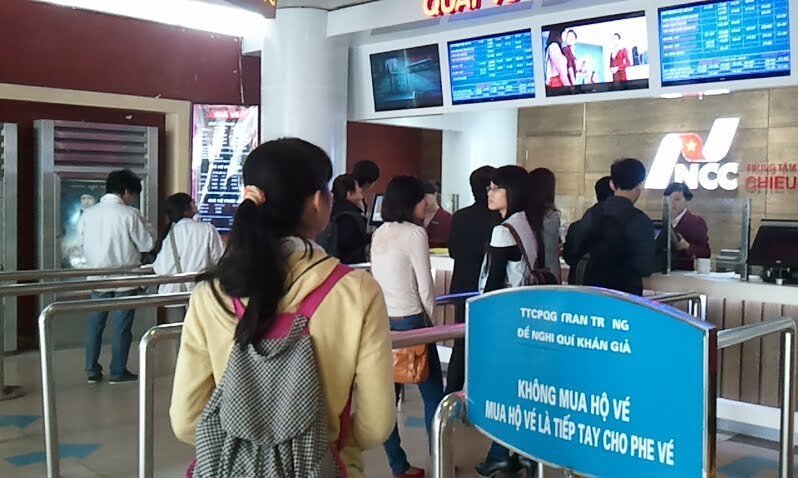 Phe vé hoành hành rạp chiếu