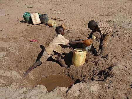 Nghèo vì thiếu không gian chính sách