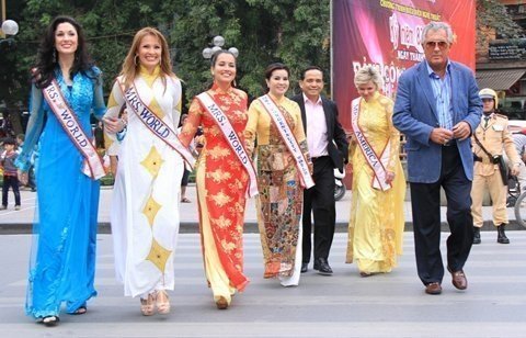 4 hoa hậu quý bà thế giới khoe sắc tại Hà Nội