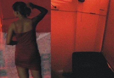 Nhân viên tẩm quất kích dục cho khách