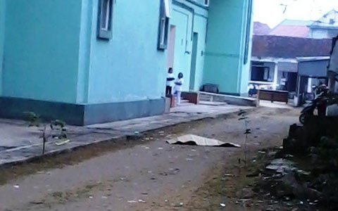 Đưa con đi chữa bệnh, mẹ nhảy lầu tự tử