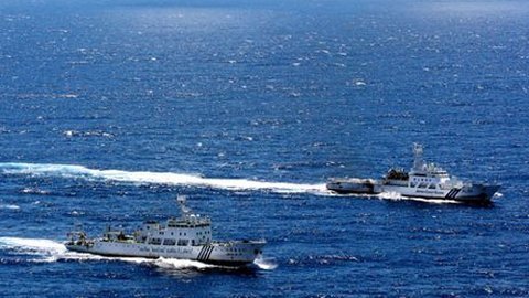 Tàu TQ lượn quanh đảo tranh chấp với Nhật