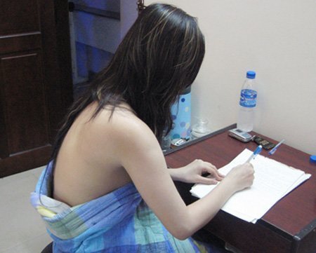 Phá “ổ“ mại dâm phố núi 60.000 đồng