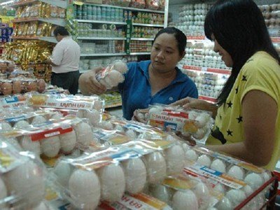 Hà Nội: Giá trứng vẫn đắt