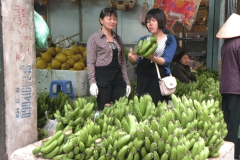 Hoa quả Tết tăng giá chóng mặt