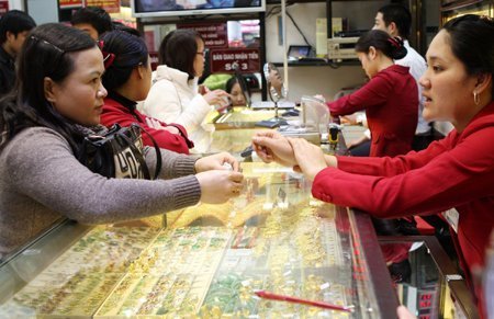 Hà Nội đổ đi mua vàng, Sài Gòn thờ ơ