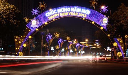 Đường Lê Duẩn - Đà Nẵng lung linh đón Tết