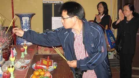Rưng rưng tảo mộ cuối năm
