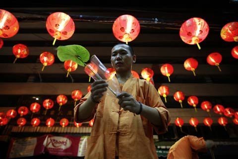 Châu Á rộn ràng trước thềm xuân mới