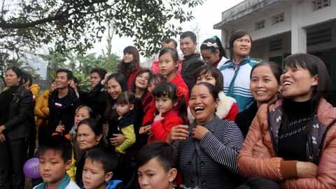 Cười nghiêng ngả ngày Xuân