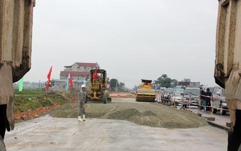 Thứ trưởng Bộ GTVT ‘xông đất’ DA mở rộng QL1A