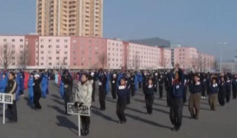 Người dân Triều Tiên tập thể dục mừng sinh nhật cố chủ tịch