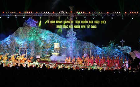 Yên Tử tưng bừng khai hội