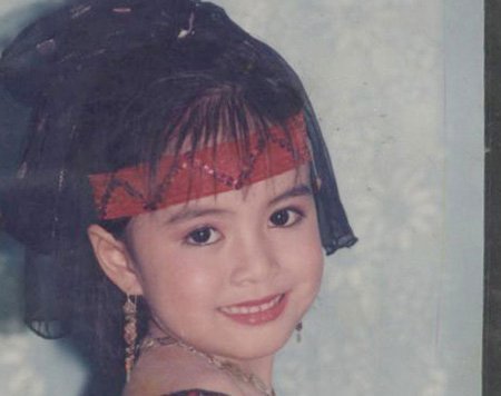 Ảnh độc thuở ngây ngô của Hoàng Thùy Linh