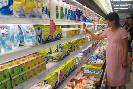 Sữa bột “âm thầm” tăng giá