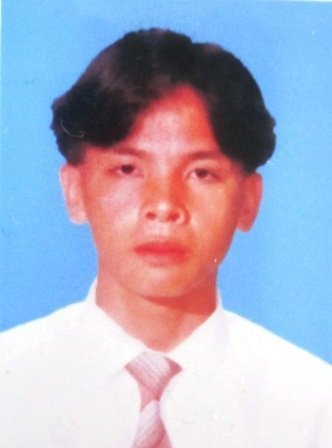 Chủ quán cà phê dùng súng bắn người