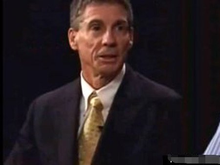 Hiệu trưởng biển thủ công quỹ tự tử