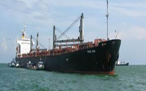 Tàu biển triệu USD, cho chẳng ai lấy