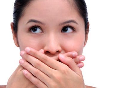 Mặt hoa da phấn nói tục như... hát hay