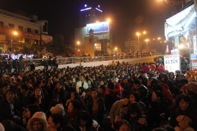 “Xí” chỗ từ sáng để cầu an trong Tết nguyên tiêu