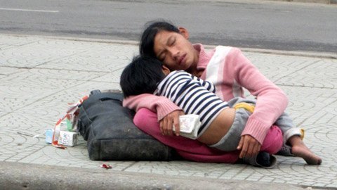 Đi ăn xin để cứu cái chân