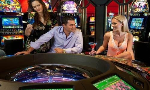 Nên công khai cho người Việt vào chơi casino
