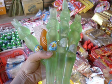 Nhập viện vì ăn thạch không rõ nguồn gốc