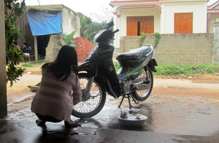 Bác sĩ khuyên người vợ bị chồng nhờ bạn hiếp