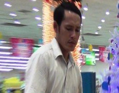 Bộ mặt thật của 'ông trùm cụt' trong biệt thự bí ẩn