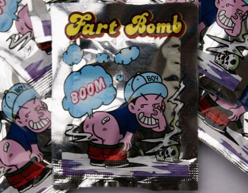 Hỏng mắt vì chơi 'bom thối'