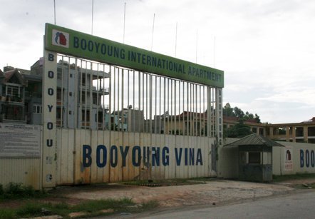 BĐS ngoại: Rầm rập đến, ồ ạt bỏ đi