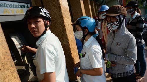 Thu phí, ATM vẫn trục trặc