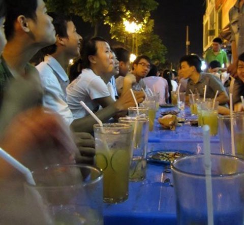 Trà chanh pha hóa chất vẫn đắt khách