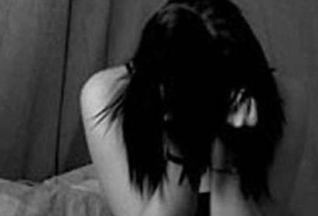 'Gái cơ quan' tố cáo bị sếp đưa lên giường