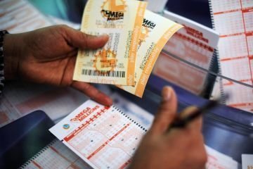 Bị đầu độc sau khi trúng số độc đắc