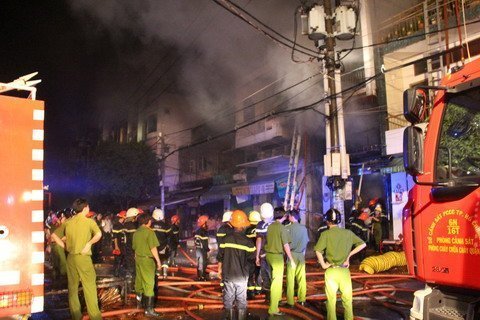 3 người chết cháy trong căn nhà bị khóa trái